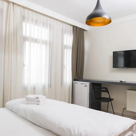Mayer Catikkas Suites